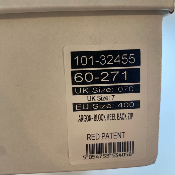 Red O-ring Patent Leather Block Heel Boots - Picture 10 of 10